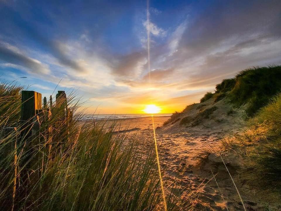 Macs Shack, California Sands, Scratby - Two Bed Chalet, Sleeps 5, Pet Friendly, Free Pool Passes Plus Linen And Towels Included Great Yarmouth Exteriör bild